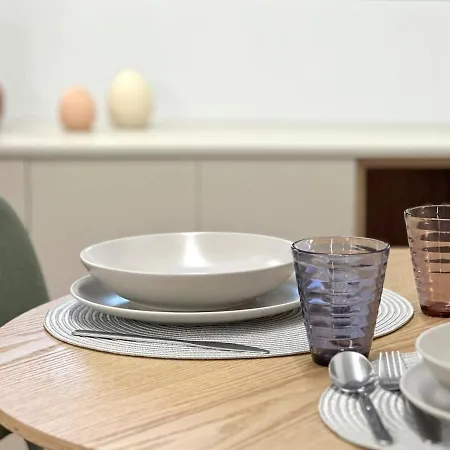 Con Patio Privado En El Centro De *