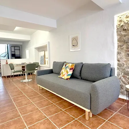 Con Patio Privado En El Centro De شقة