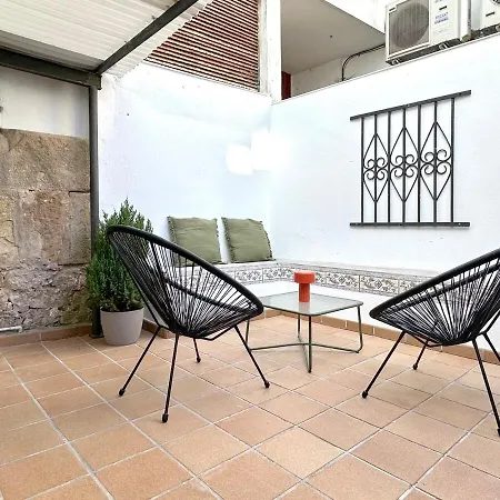 Con Patio Privado En El Centro De * لاريدو