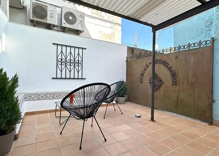 Con Patio Privado En El Centro De Apartmán *