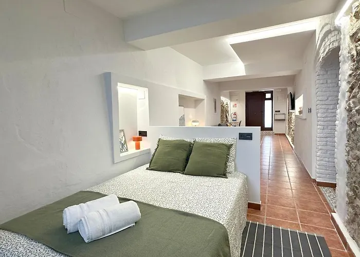 Con Patio Privado En El Centro De