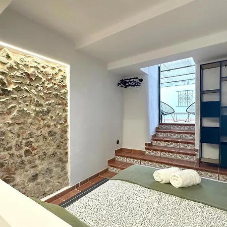 Con Patio Privado En El Centro De