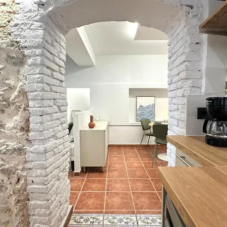 Con Patio Privado En El Centro De * 拉雷多