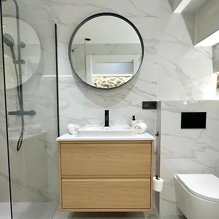 Con Patio Privado En El Centro De 公寓 拉雷多