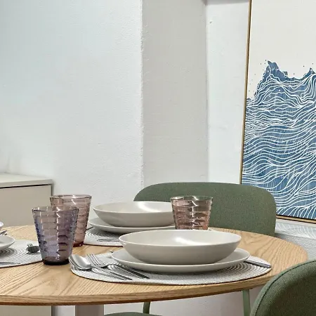 Con Patio Privado En El Centro De 公寓