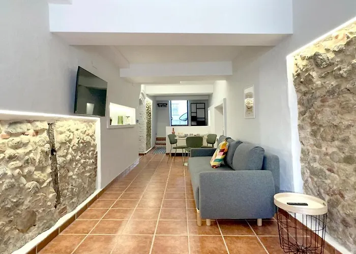 Con Patio Privado En El Centro De Apartment Laredo