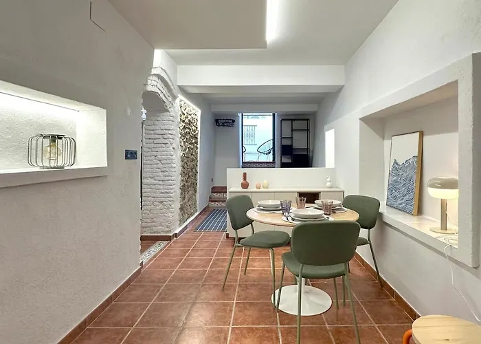 Con Patio Privado En El Centro De Laredo