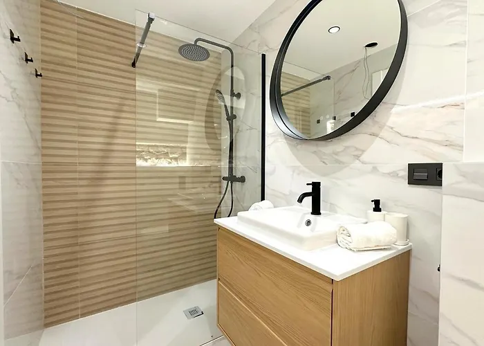 Con Patio Privado En El Centro De Laredo